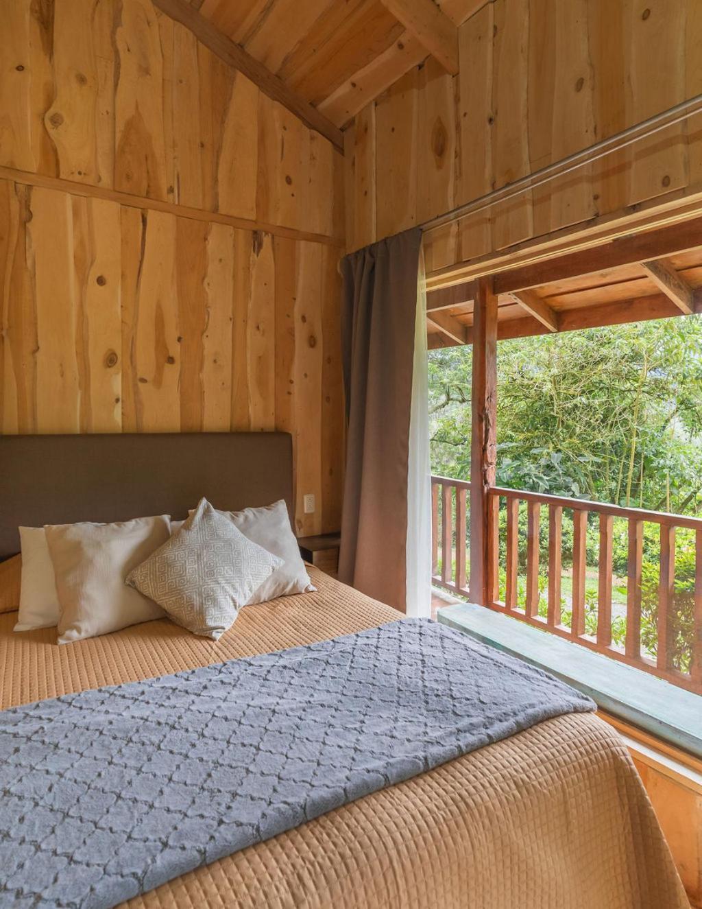 Cedrela Eco-Lodge & Restaurante Copey Exteriör bild